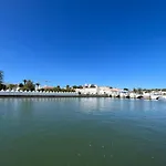 Townhouse Close To Riverside: 2br Tavira