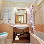 Townhouse Close To Riverside: 2br Tavira