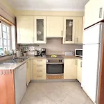 Semesterbostad Townhouse Close To Riverside: 2br *