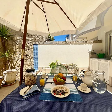 Townhouse Close To Riverside: 2br *