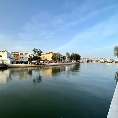Townhouse Close To Riverside: 2br * Tavira