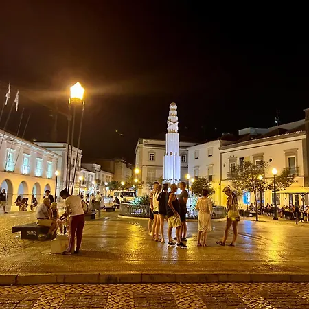 Townhouse Close To Riverside: 2br Tavira