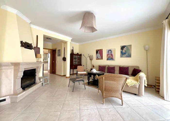 Vakantiehuis Townhouse Close To Riverside: 2br Tavira
