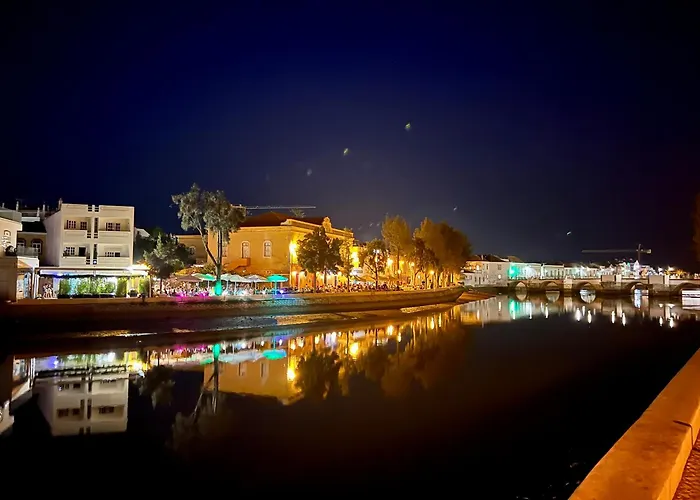 Vakantiehuis Townhouse Close To Riverside: 2br *