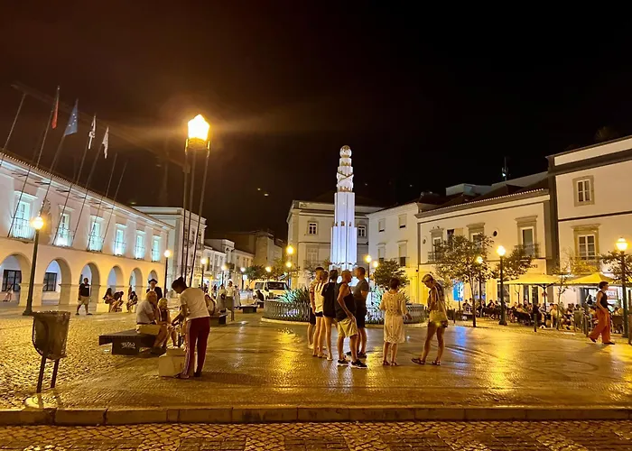 Townhouse Close To Riverside: 2br Tavira