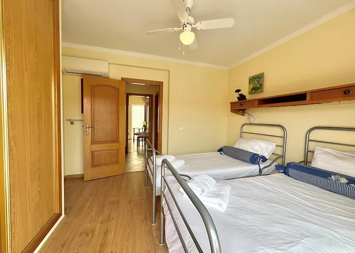 Townhouse Close To Riverside: 2br Vakantiehuis Tavira