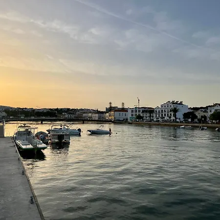 Vakantiehuis Townhouse Close To Riverside: 2br Tavira